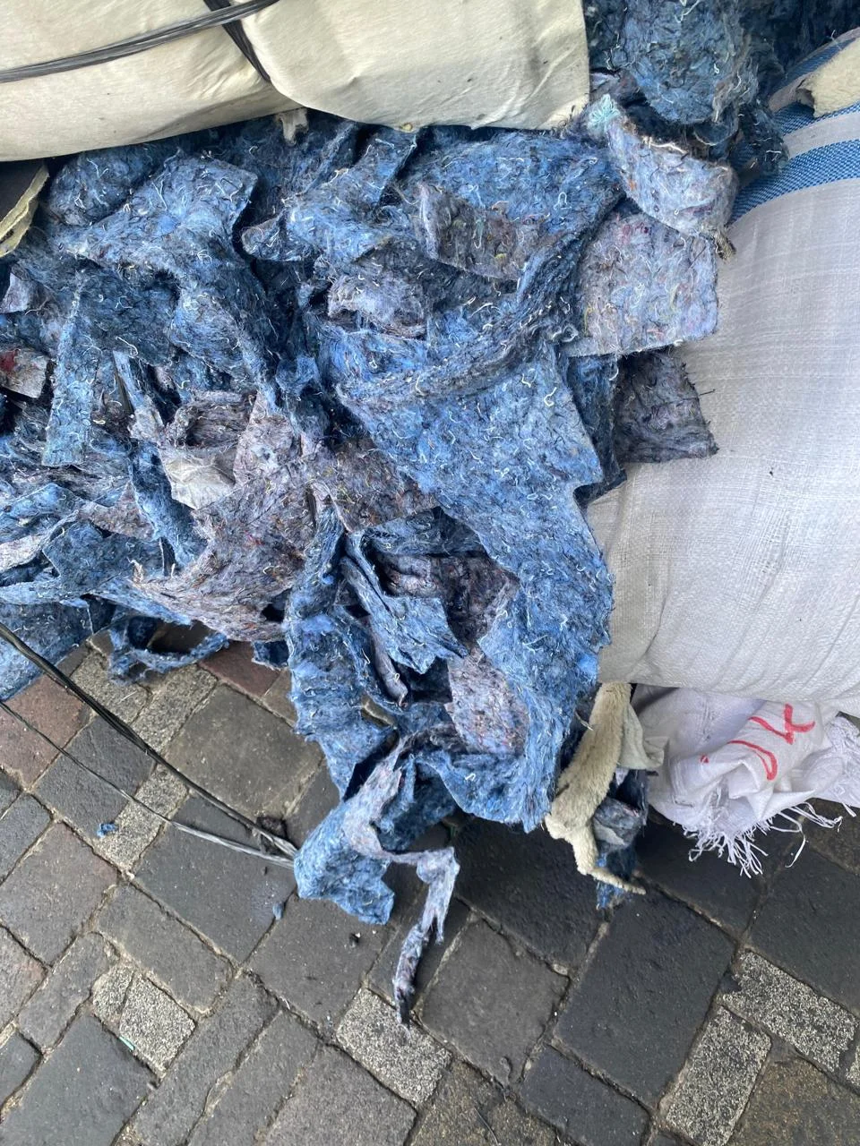 Dokumentasi potongan material denim